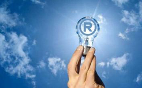 商標(biāo)局受理了商標(biāo)申請(qǐng)是不是就可以拿到注冊證了？