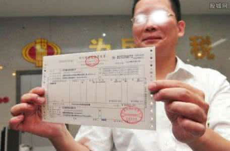 如果開出的專用發票丟失，那么購方應該如何認證？