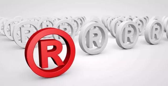 相同或近似商標在同一類目同日提交，商標局該如何判決及解決？